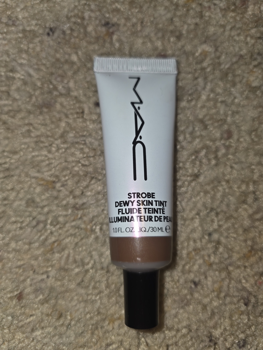 MAC Cosmetics Strobe Dewy Skin Tint - Brown & White SHADE RICH 2